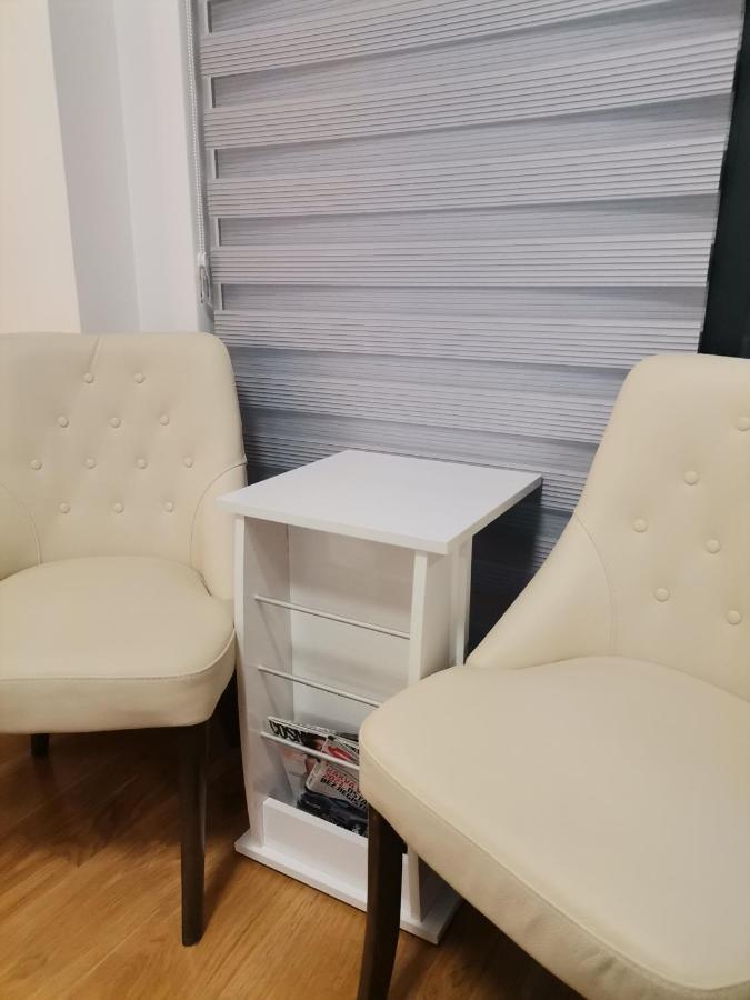 Pupin Palata Business Apartman B15 Appartement Novi Sad Buitenkant foto