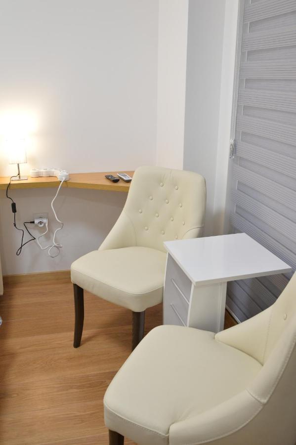 Pupin Palata Business Apartman B15 Appartement Novi Sad Buitenkant foto